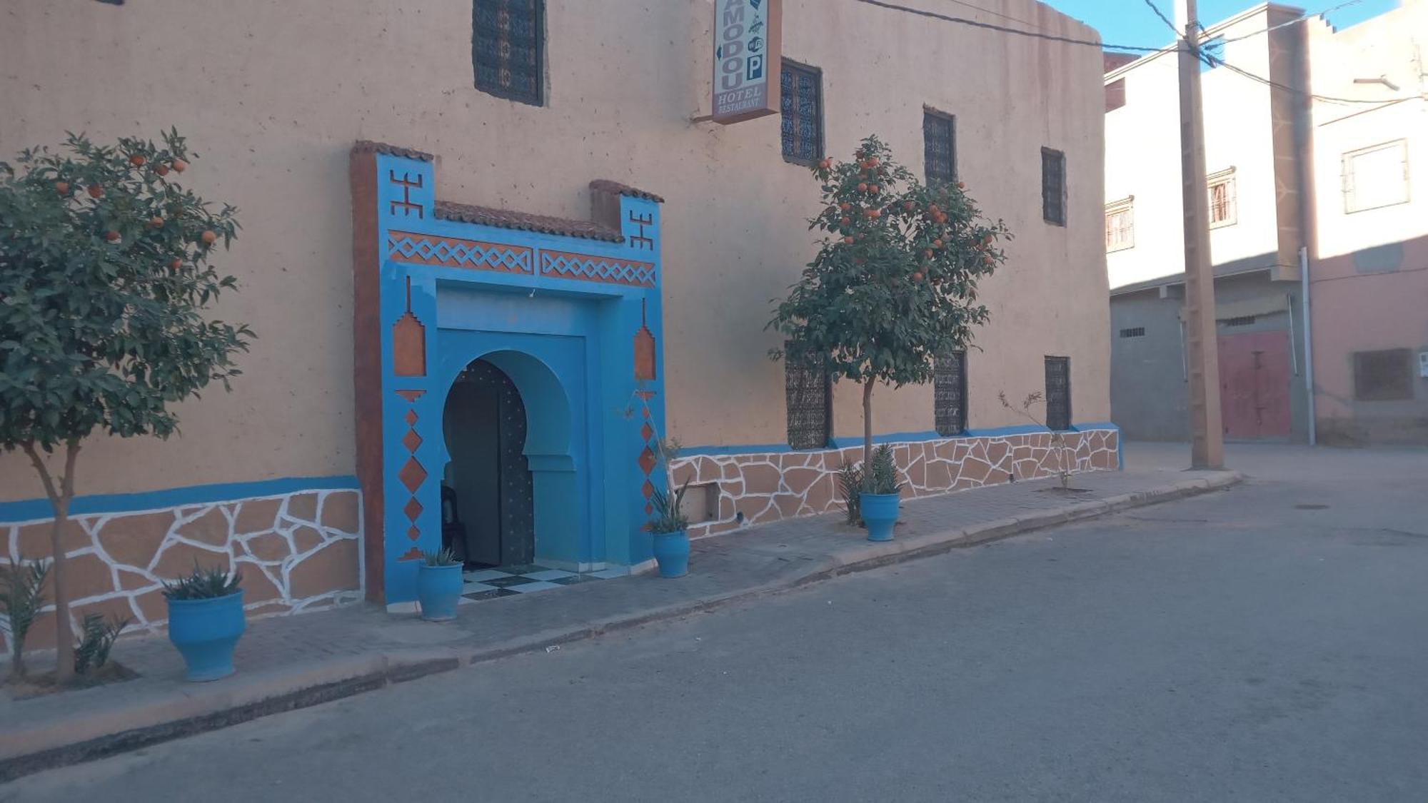 Riad Amodou Тингир Экстерьер фото
